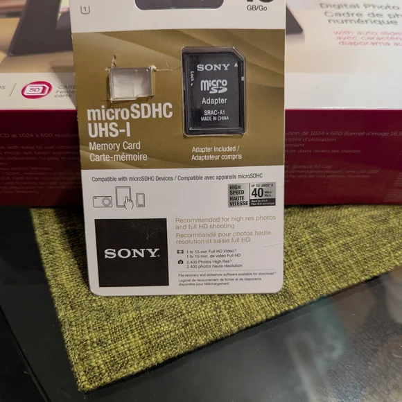 Aluratek 7" Digital Photo Frame With Automatic Slideshow - Picture 4 of 4